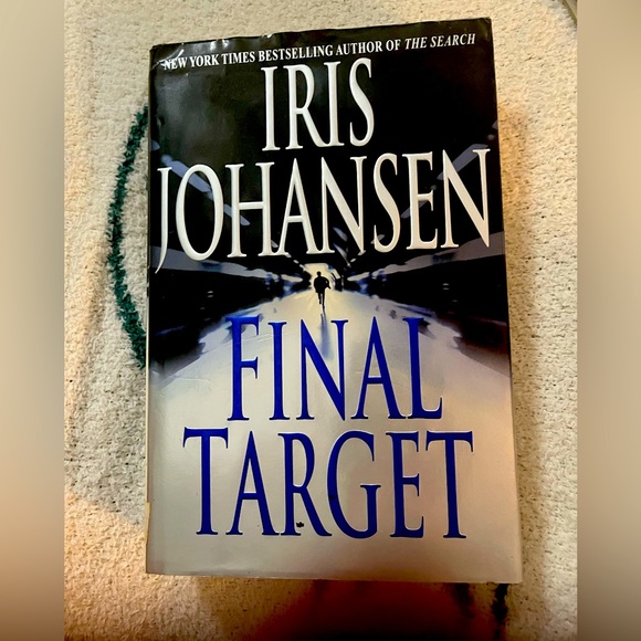 Bestseller Other Final Target By Iris Johansen Hardcover Book